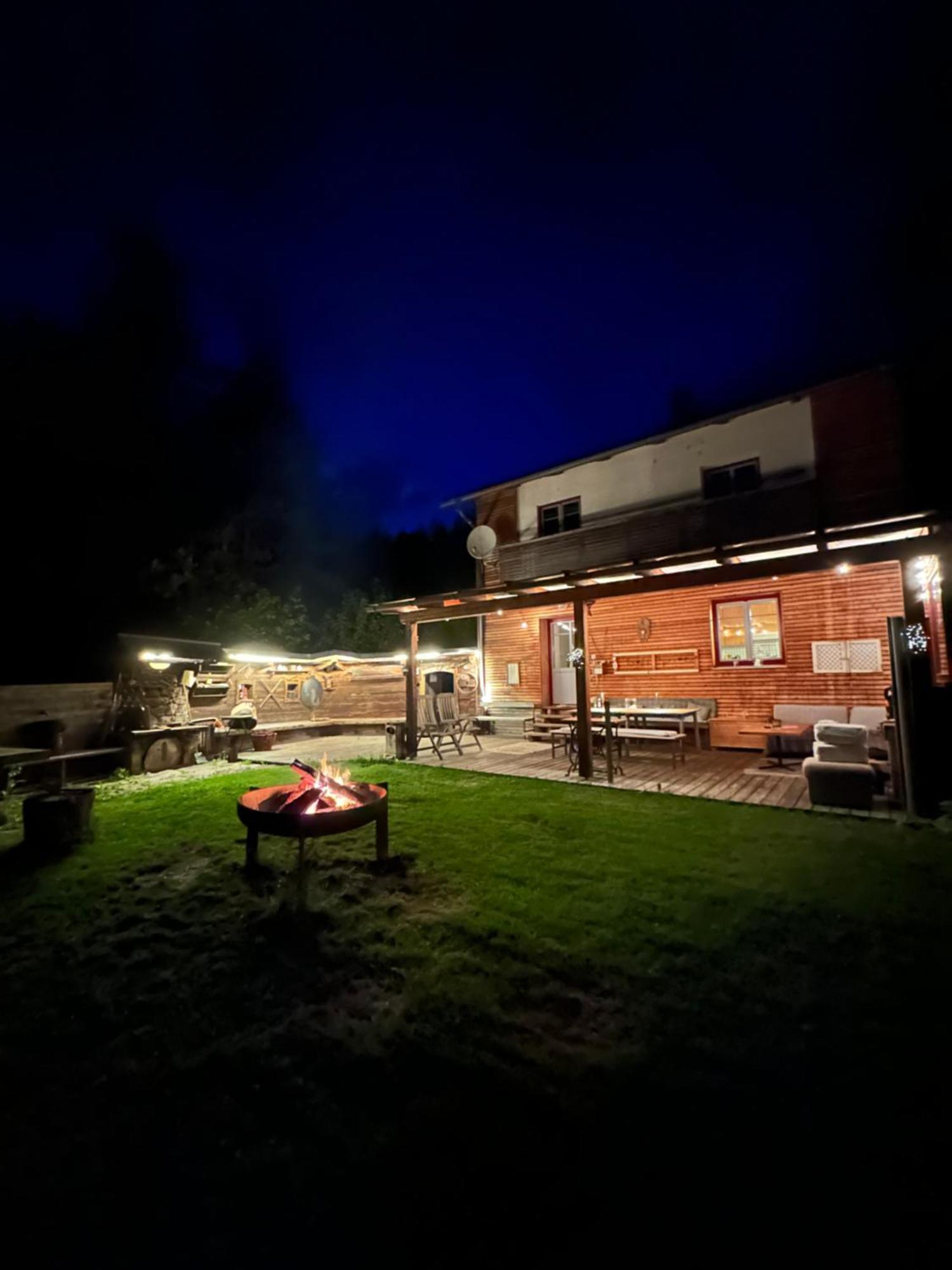 Ferienhaus Im Wald Edelschrott Екстериор снимка