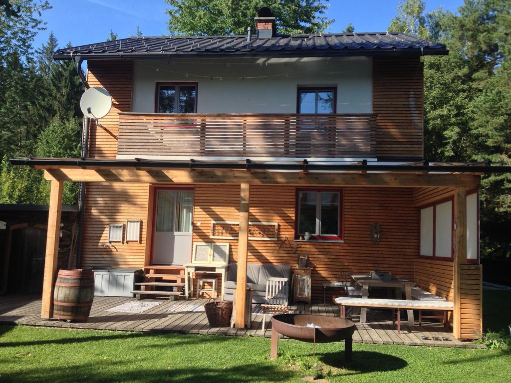 Ferienhaus Im Wald Edelschrott Екстериор снимка
